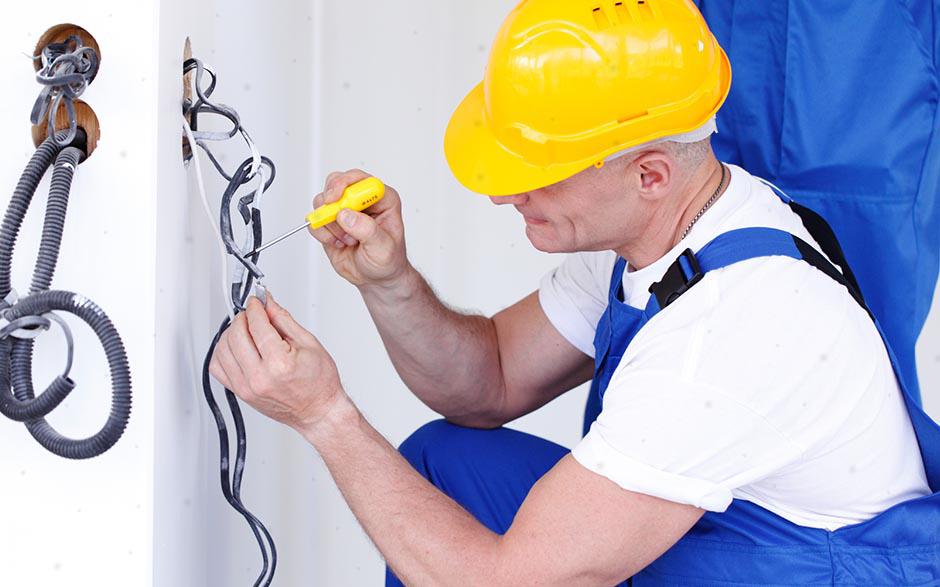 électricien dans le bâtiment Évry